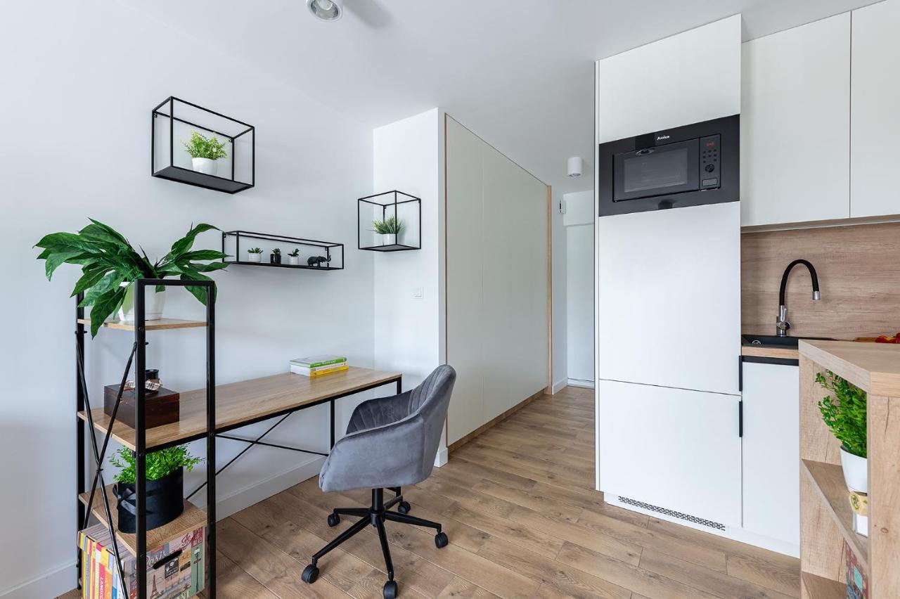 Wrzeciono 12 - Piekny Apartament Obok Szpitala Bielanskiego Oraz Awf, Bezplatna Strefa Parkowania - 400M Do Stacji Metra - Good Apartments Varsó Kültér fotó