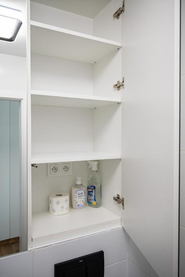 Wrzeciono 12 - Piekny Apartament Obok Szpitala Bielanskiego Oraz Awf, Bezplatna Strefa Parkowania - 400M Do Stacji Metra - Good Apartments Varsó Kültér fotó
